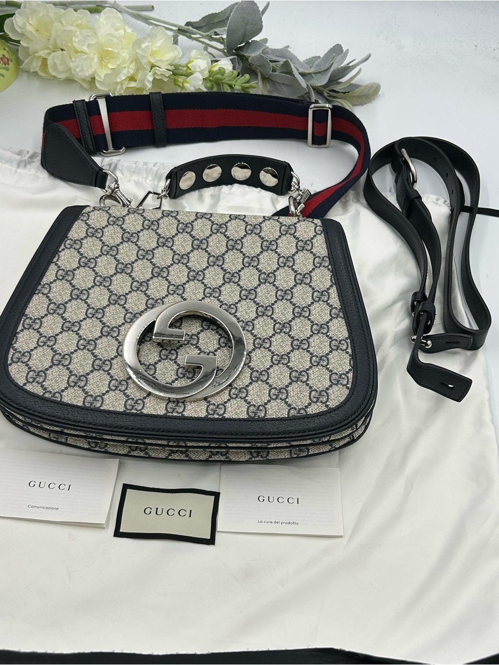 Women's Gucci Blondie iconic GG Supreme canvas shoulder Bag made in Italy - Picture 2 of 16